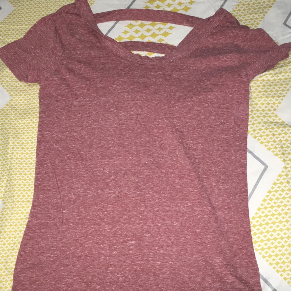 Bluelemon shirt with back design.